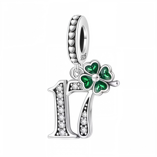 Apportez chance et style à votre bracelet avec ce charm pendentif en forme de nombre "17", réalisé en argent 925 et décoré d’un trèfle à 4 feuilles vert, symbole universel de porte-bonheur. Un bijou raffiné et porte-bonheur, parfait pour célébrer un chiffre significatif tout en attirant la chance.