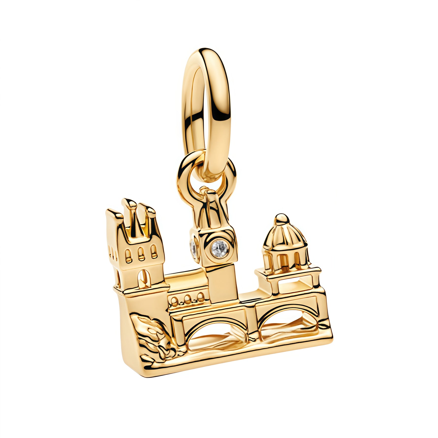 Charm pendentif élégant représentant le célèbre Pont Charles de Prague, avec un design architectural raffiné et des détails finement travaillés. Son style symbolique et voyageur en fait un bijou original, parfait pour garder un souvenir de Prague ou célébrer l’amour des grandes villes européennes.

Caractéristiques :

- Matière : Argent 925.
- Design : Pont Charles de Prague avec détails architecturaux.
- Style : Voyage, élégant et culturel.
- Symbolique : Prague, patrimoine, souvenir et découverte.
- Compa