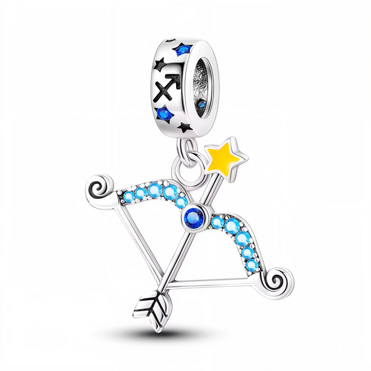 Exprimez votre esprit d’aventure et votre soif de liberté avec ce charm pendentif en argent 925, représentant un arc tendu prêt à libérer sa flèche. Ce design finement travaillé symbolise l’optimisme, la quête de vérité et l’énergie sans limite propres au signe de feu du Sagittaire. Les détails lumineux glow in the dark s’illuminent dans l’obscurité, ajoutant une touche magique et dynamique à ce bijou astrologique. Idéal pour les natifs du Sagittaire ou pour offrir un cadeau plein de sens.