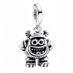 Apportez une touche de douceur et de force à votre collection avec ce charm pendentif en argent 925 représentant Sully, le gentil géant de Monstres &amp; Cie, avec ses cornes caractéristiques bien visibles. Finement travaillé et entièrement argenté, ce bijou capture l’essence protectrice et chaleureuse du personnage, parfait pour les fans de Pixar qui aiment les accessoires élégants et pleins de personnalité.