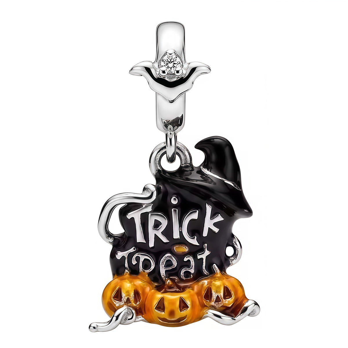 Charm pendentif original inspiré de l’univers d’Halloween, représentant une sorcière accompagnée de citrouilles sculptées et de l’inscription « Trick or Treat ». Son design détaillé mêlant argent 925, émail noir et touches orangées apporte une ambiance festive, mystérieuse et pleine de caractère à votre bracelet.

Caractéristiques :

- Matière : Argent 925.
- Design : Sorcière d’Halloween entourée de citrouilles et ornée de l’inscription « Trick or Treat ».
- Style : Halloween, fantastique, mystérieux et or