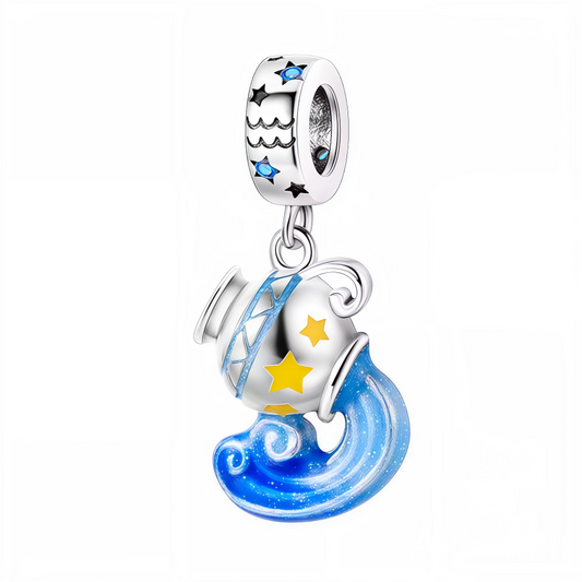 Affichez fièrement votre signe astrologique avec ce charm pendentif en argent 925, représentant la jarre emblématique du Verseau déversant de l’eau scintillante. Orné d’étoiles dorées et de détails bleus profonds, ce bijou capture l’énergie visionnaire et libre de ce signe d’air. Les motifs lumineux glow in the dark s’illuminent dans l’obscurité, créant un effet magique et unique. Un choix parfait pour les natifs du Verseau ou pour offrir un cadeau astrologique original.