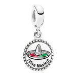 Apporte une touche festive et colorée à ton bracelet avec ce charm Viva México. Son design inspiré du Mexique évoque la joie, la culture et l’esprit chaleureux des célébrations, tout en ajoutant une note vive et originale à ta collection. Un bijou plein de caractère, parfait pour les amoureux du voyage, des traditions et des accessoires uniques.

Caractéristiques :

-&nbsp;Matière : Argent 925.
-&nbsp;Design : Médaillon Viva México avec finition brillante et détails colorés.
-&nbsp;Dimensions : Taille délic