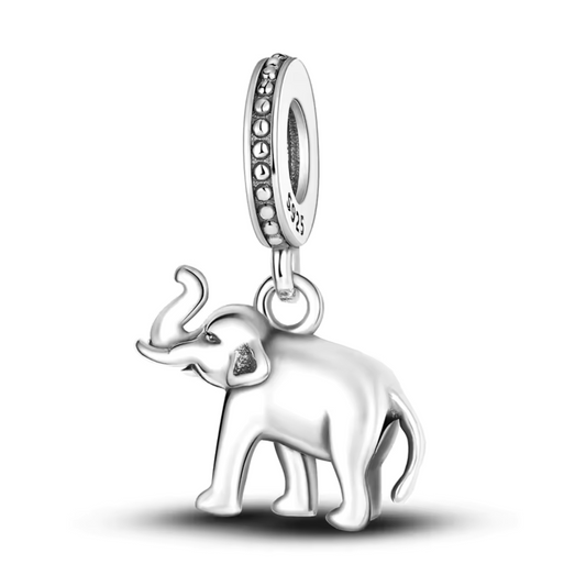 Ce charm pendentif en argent 925 représente un éléphant majestueux avec la trompe levée, symbole universel de chance, de protection et de puissance. Son design finement travaillé met en avant la noblesse et la douceur de cet animal emblématique. Un bijou chargé de sens pour accompagner votre quotidien avec élégance.