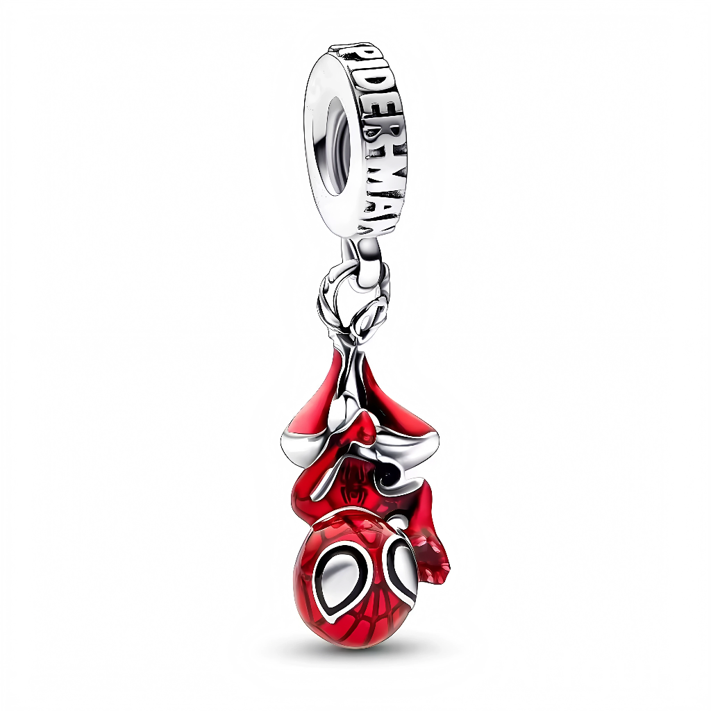 Ce charm pendentif en argent 925 (S925) avec émaux colorés capture silhouette d’homme-araignée en saut dynamique motif toile ciselé zircons étincelants. Il symbolise agilité responsabilité et pouvoir héroïque.

Caractéristiques

Matière : Argent 925 (S925) avec placage noir-rouge et détails émaillés noirs.
Design : Tête masquée surdimensionnée, yeux blancs expressifs, costume toile moulant, posture dynamique sautillante, textures ciselées inspirées d’un super-héros arachnéen.
Compatibilité : Compatible avec