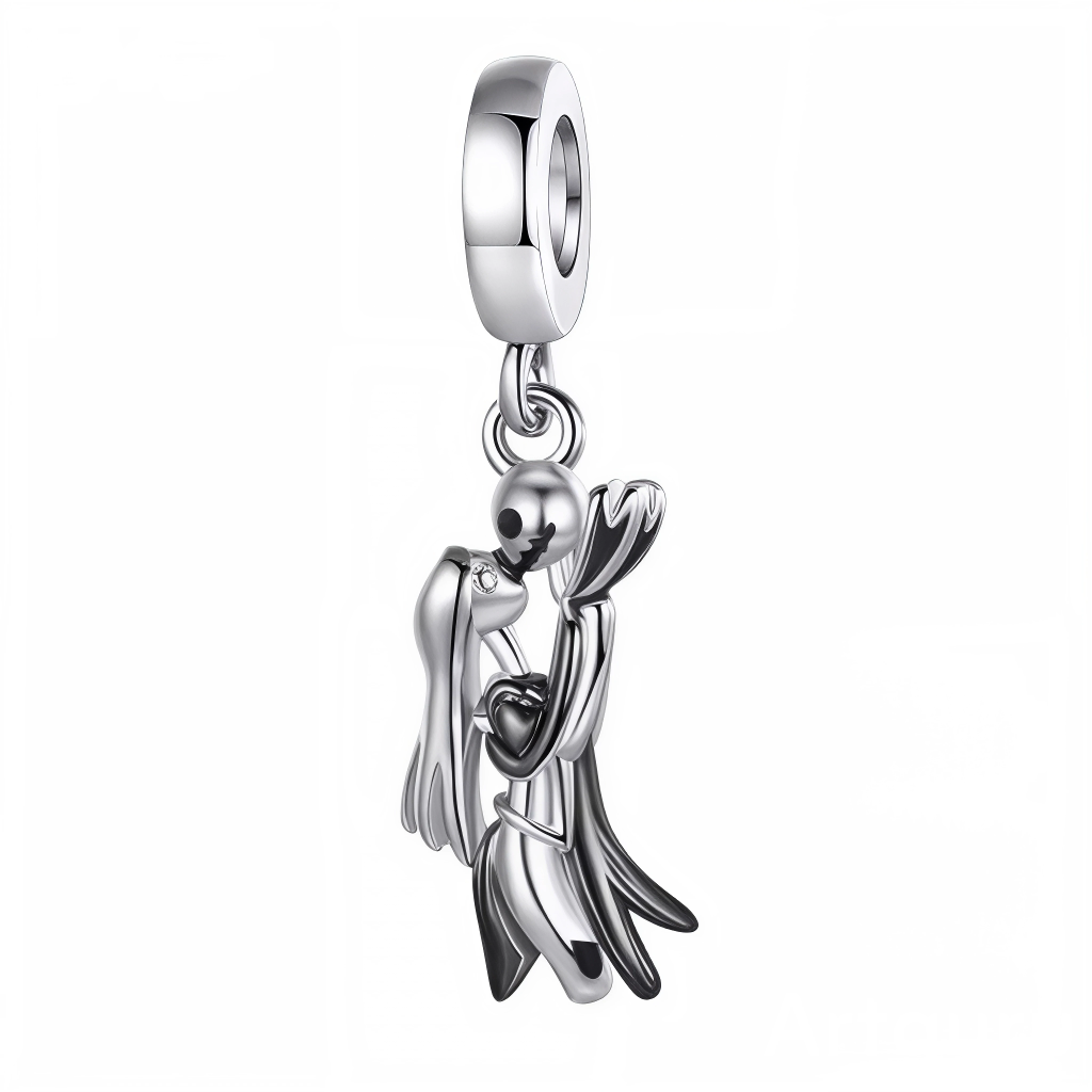 Ce charm pendentif en argent 925 (S925) montre Jack Skellington et Sally enlacés tendrement romantiques, crâne souriant serrant poupée patchwork, silhouettes fusionnées cœur battant. Il symbolise amour Halloween transcendant, union squelette-chiffon et tendresse éternelle surnaturelle.

Caractéristiques :

Matière : Argent 925 (S925) squelette noir.
Design : Bras enlacés intimes, regards complices, détails sutures tendres fusion.
Compatibilité : Compatible avec les bracelets à charms standards (type Pandora