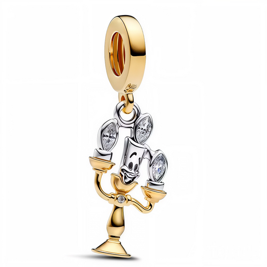 Illuminez votre collection avec ce charm pendentif en Argent 925 (S925) avec finition dorée, représentant la lumière magique emblématique de La Belle et la Bête Un bijou raffiné et enchanteur parfait pour sublimer vos bracelets ou colliers et évoquer la magie du conte

Caractéristiques
– Matière : Argent 925 (S925) avec finition dorée
– Design : Lumière détaillée inspirée de La Belle et la Bête
– Coloris : Doré brillant
– Compatibilité : Convient aux bracelets à charms type Pandora et colliers
– Style : Raf
