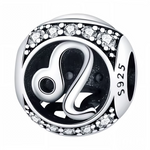 Affichez votre force et votre charisme avec ce charm rond en Argent 925, orné du signe astrologique Lion et de strass scintillants. Un bijou éclatant qui symbolise courage et leadership.

Caractéristiques
– Matière : Argent 925 (S925).
– Design : Charm rond avec signe du Lion et strass.
– Coloris : Argenté brillant avec éclat cristallin.
– Style : Astrologique, élégant et puissant.