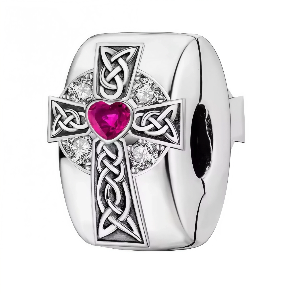 Ce clips en argent 925 (S925) massif arbore une croix latine élégante ciselée finement au centre rond, symboles foi pure minimaliste et grâce intemporelle. Il symbolise sacrifice rédempteur, protection spirituelle et élégance sacrée discrète.

Caractéristiques :

Matière : Argent 925 (S925) poli haute brillance, croix texturée relief subtil.
Design : Croix proportionnée harmonieuse, clips fixation sécurisée bracelet, forme ronde compacte.
Compatibilité : Compatible avec les bracelets à charms standards (typ