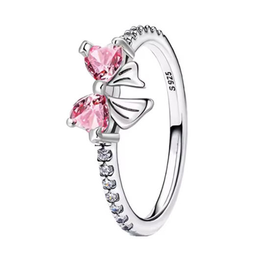 Silberring mit rosa Schleife – Sanftheit und Weiblichkeit