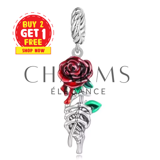 Charm Main Squelette Attrapant une Rose Rouge