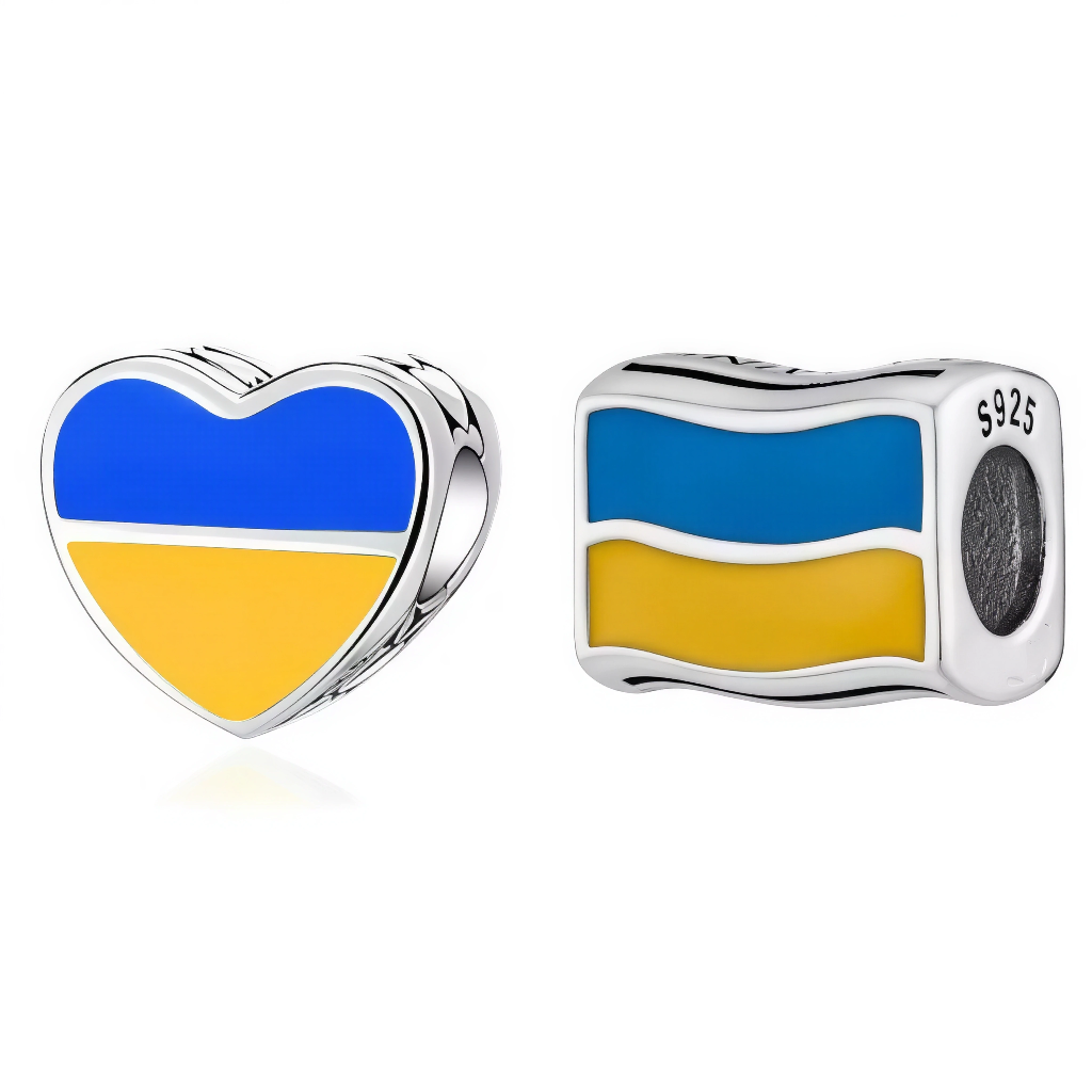 Découvrez cette offre duo émouvante de deux charms symbolisant l'Ukraine en argent 925 (S925), parfait pour afficher solidarité, fierté nationale et soutien fraternel.


Caractéristiques :

Matière : Argent 925 (S925) poli haute brillance, émail bleu azur/jaune vibrant fidèle.
Design : Symboles compacts expressifs.
Compatibilité : Compatible bracelets charms standards (type Pandora), pack duo prix solidaire.