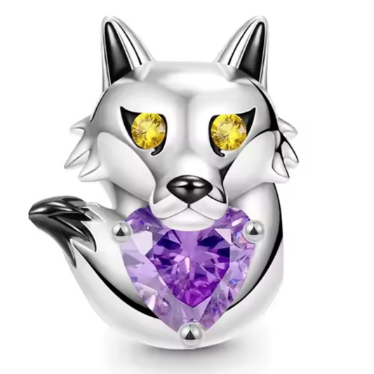 Wolf und Purple Heart Charm – Symbol für Stärke und Geheimnis