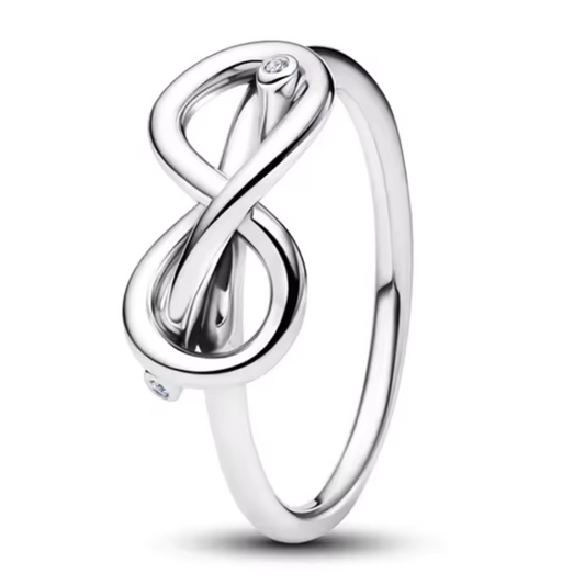 Eleganter Infinity Ring – Gold oder Silber