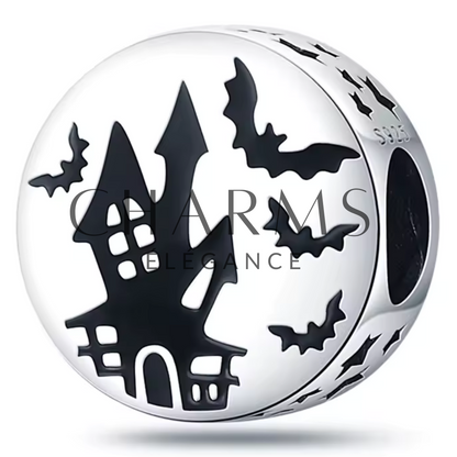 Charm Château Hanté – Symbole de Mystère et d’Aventure