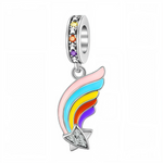 Charm pendentif aile arc‑en‑ciel et étoile scintillante en Argent 925, idéal pour symboliser la liberté, l’espoir ou un esprit positif et coloré. Ses couleurs vibrantes et ses détails étincelants s’accordent parfaitement avec les bracelets type Pandora, porté seul comme talisman de bonne humeur ou associé à d’autres charms célestes et arc‑en‑ciel.